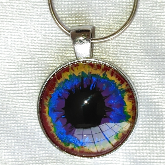 Silver-toned rainbow eye keychain - Picture 1 of 9